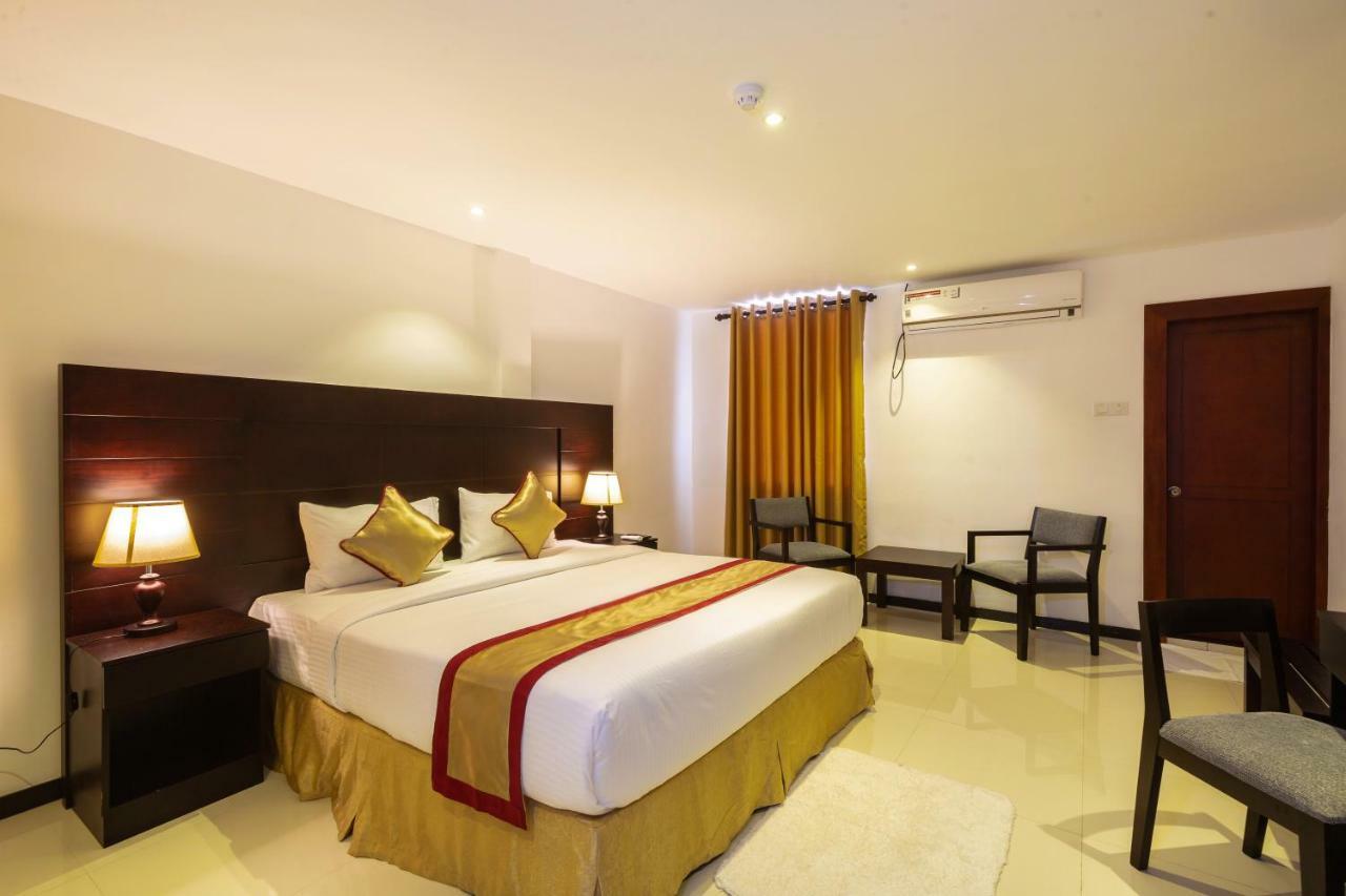 Saveira Colombo Hotell Exteriör bild